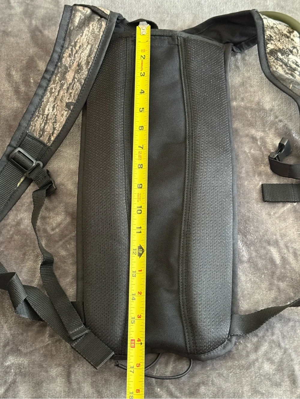 Game Winner Hunting Camo Hydration Bagpack Include Water Bag Hiking RN 98223